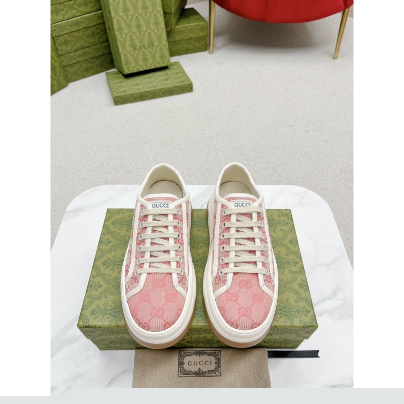 G*u*i casual shoes